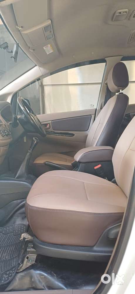 Toyota Innova 2.5 G (diesel) 8 Seater, 2016, Diesel
