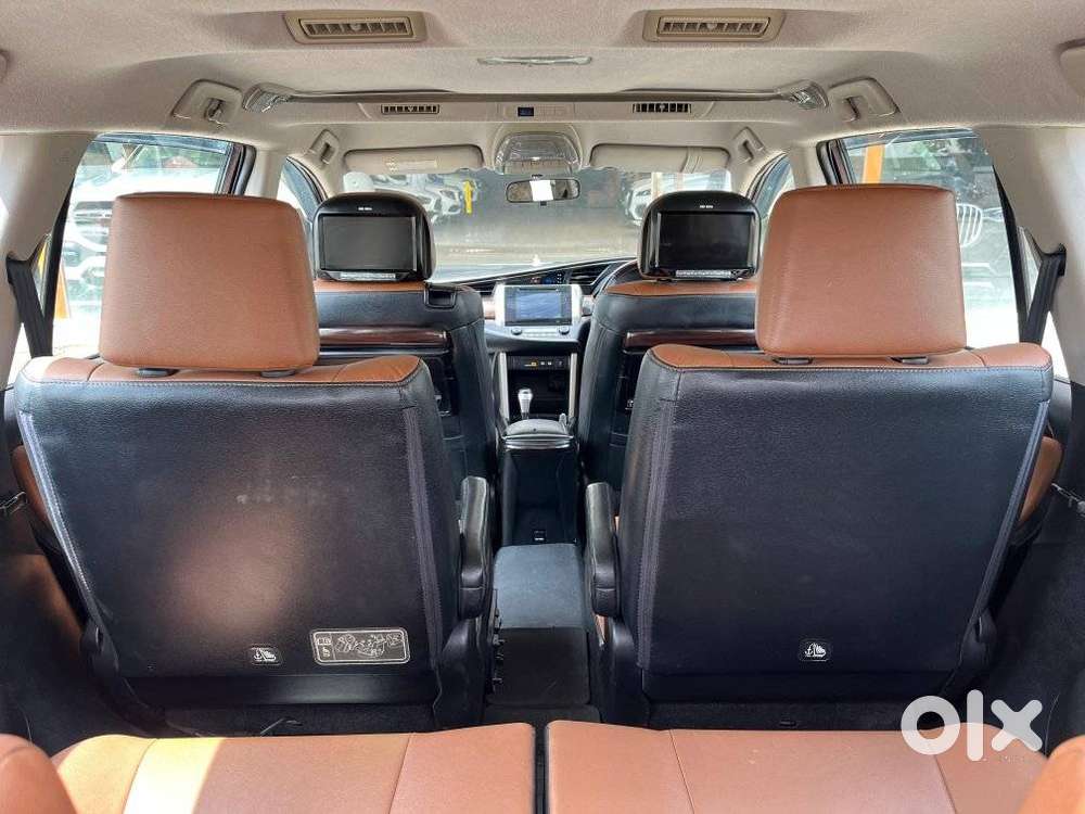 Toyota Innova Crysta 2.8z Automatic, 2017, Diesel