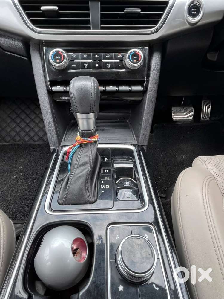 Mahindra Xuv700 2.0 Ax 7 Petrol At Luxury Pack Str, 2023, Petrol