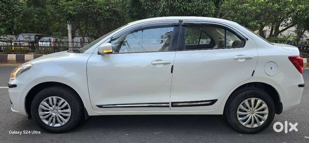 Maruti Suzuki Dzire 1.2 Vxi, 2023, Petrol