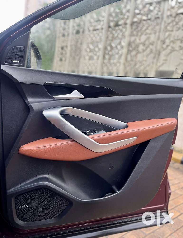 Mg Hector Plus 1.5 Sharp Turbo Cvt 6 Str, 2021, Petrol