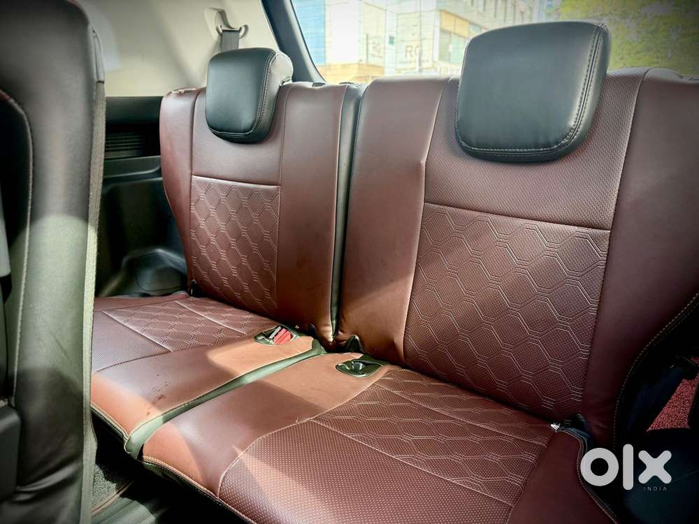 Toyota Innova Hycross 2.0 Vx (o) Hybrid 8 Str, 2025, Petrol