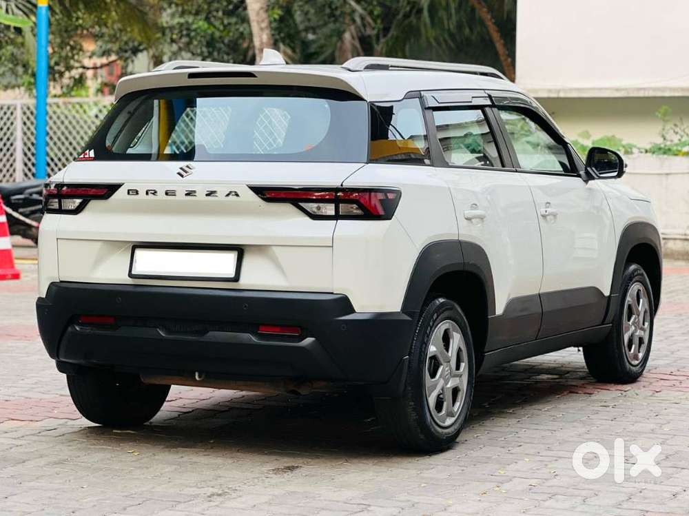 Maruti Suzuki Brezza 1.5 Vxi Smart Hybrid, 2023, Petrol