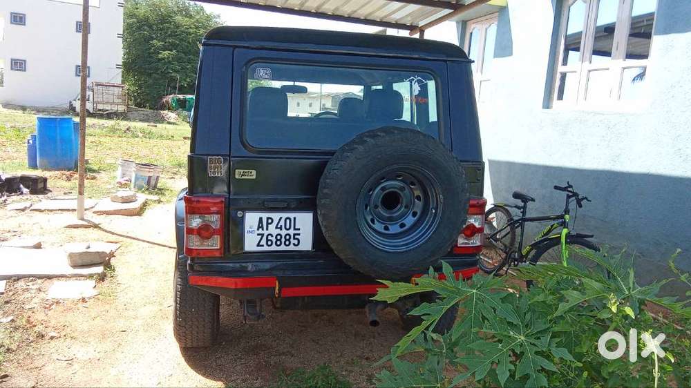 Mahindra Bolero Neo 2001