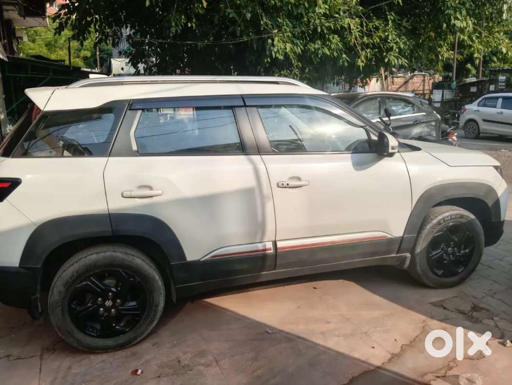 Maruti Suzuki Brezza 1.5 Zxi At Smart Hybrid Dual Tone, 2022, Petrol