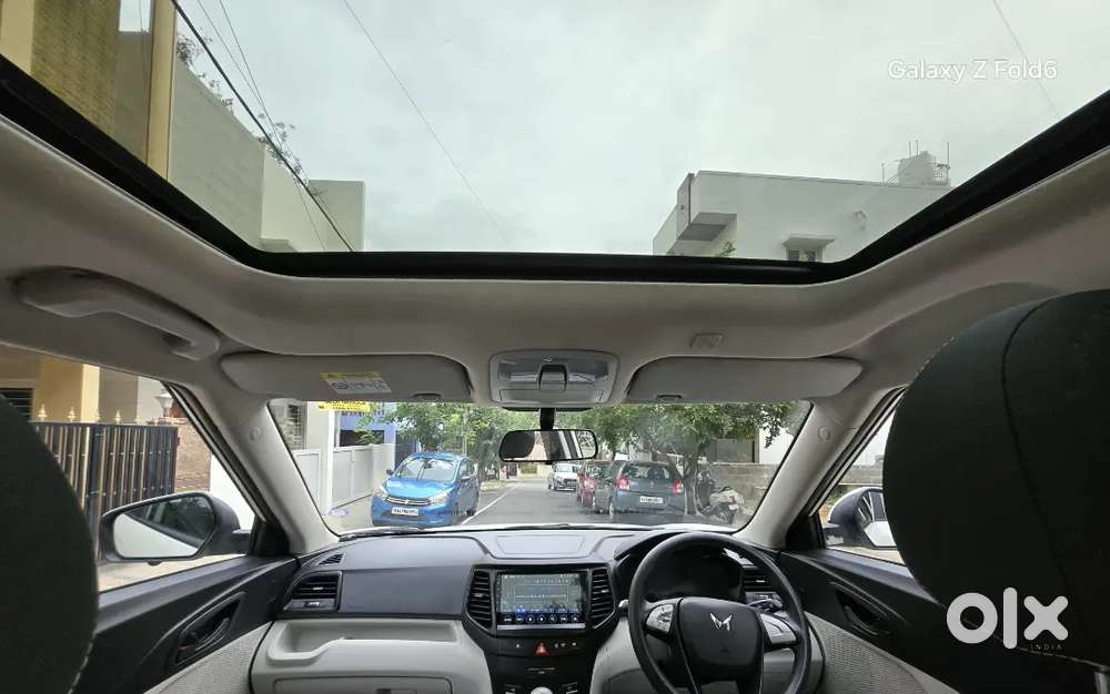 Mahindra Xuv300 W6 Optional With Sunroof Diesel