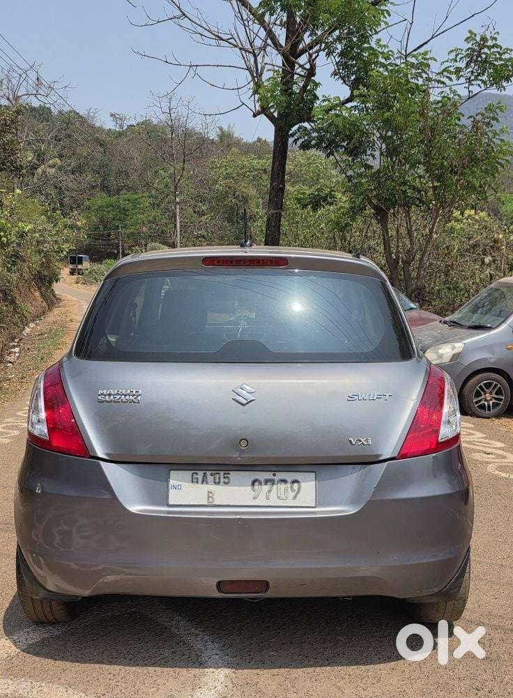 Maruti Suzuki Swift Vxi 1.2 Abs Bs-iv, 2013, Petrol