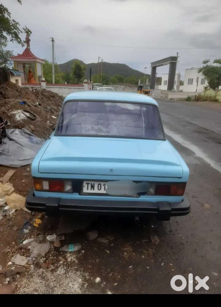 118 Vintage Car