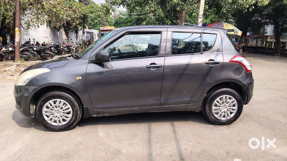 Maruti Suzuki Swift Lxi, 2015, Petrol