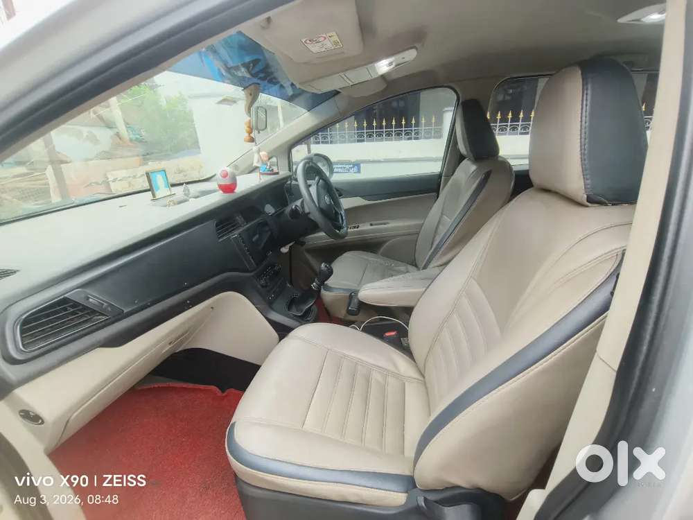 Mahindra Marazzo M4 2019