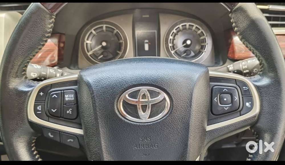 Toyota Innova Crysta 2.4 V, 2017, Diesel