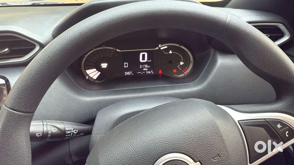 Nissan Magnite Acenta Cvt Turbo Automatic Car