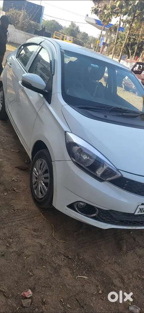 Gadi Me Koi Bhi Kaam Nahi Hai Good Condition Me Hai