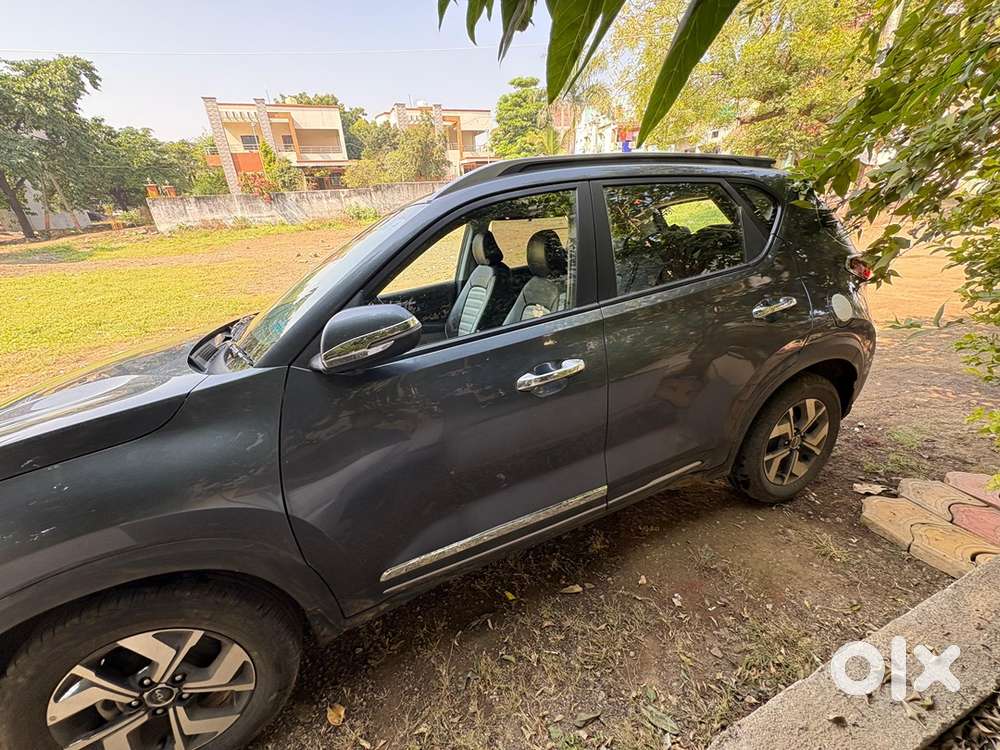 Kia Sonet Petrol 2021