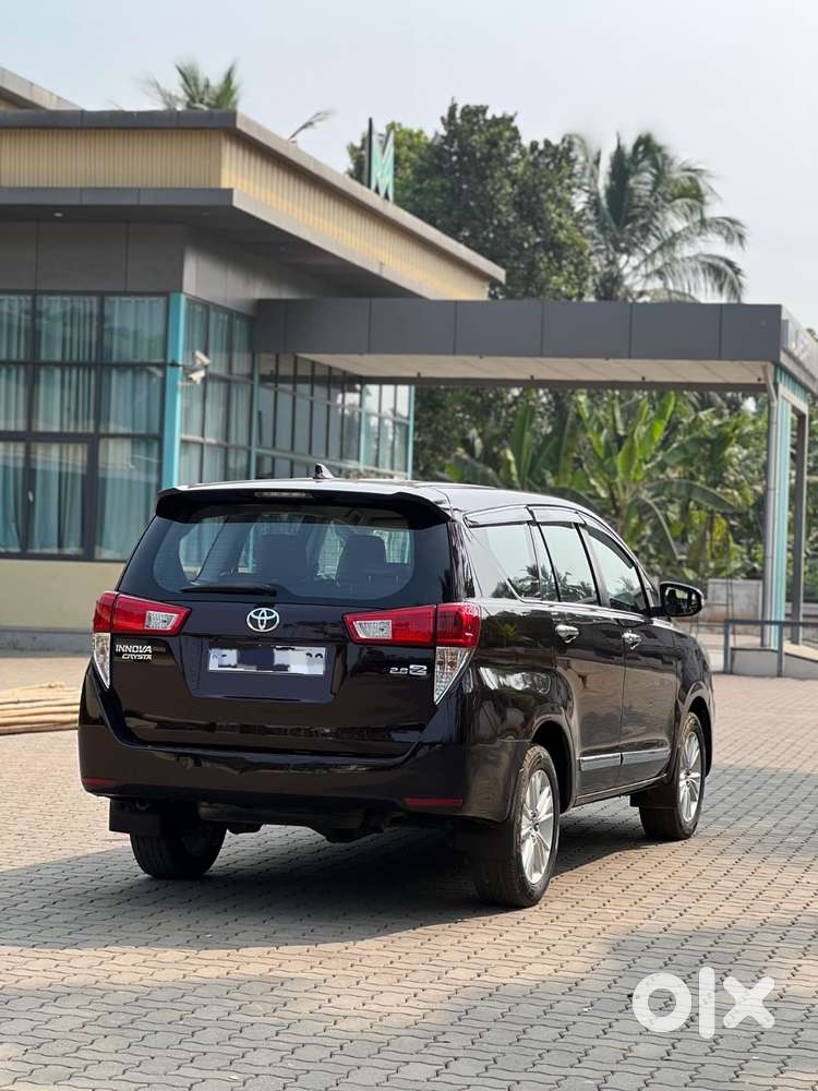 Toyota Innova Crysta 2.8 Z, 2016, Diesel