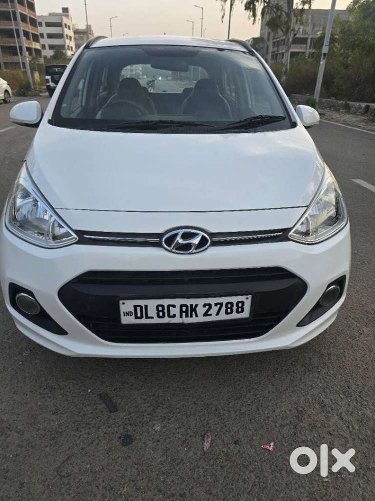 Hyundai Grand I10 2013-2016 Sportz, 2015, Petrol