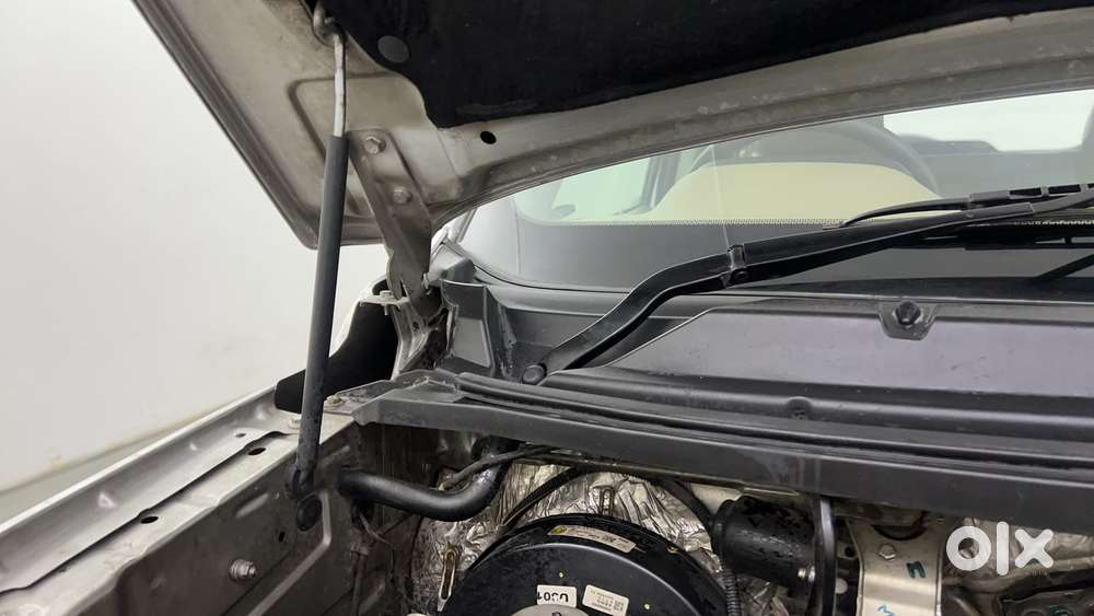 Mahindra Tuv 300 T4, 2016, Diesel