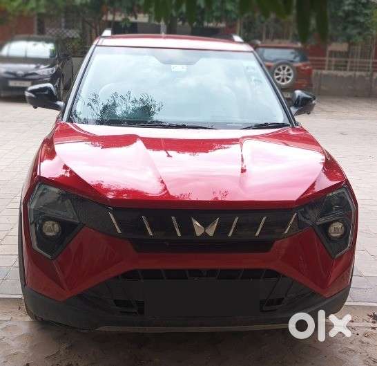Mahindra Xuv 3xo Ax5 Pm At, 2025, Petrol