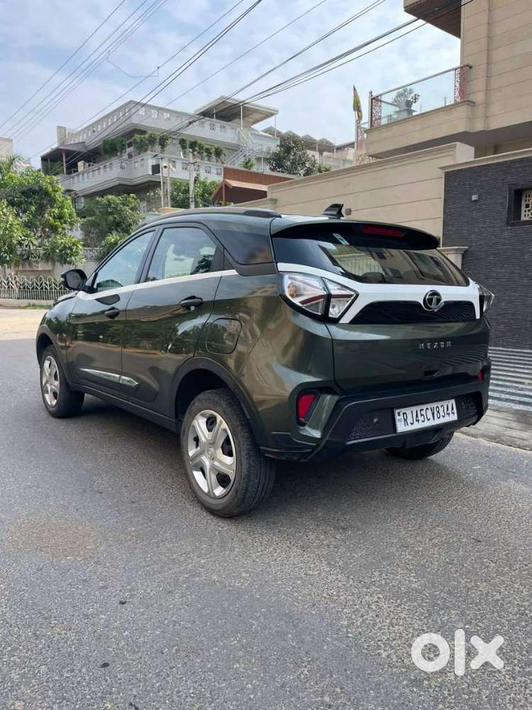 Tata Nexon 1.5 Revotorq Xma Amt (s), 2023, Petrol