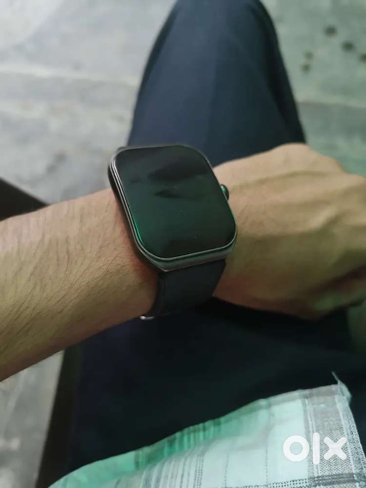 Noise Hexa 1.96 AMOLED with ArcView Display, Bluetooth Calling