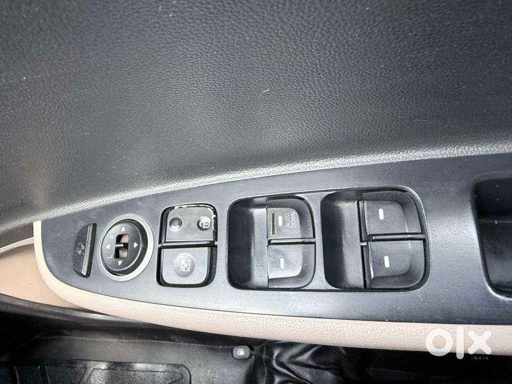 Hyundai Grand I10 Sportz, 2016, Petrol