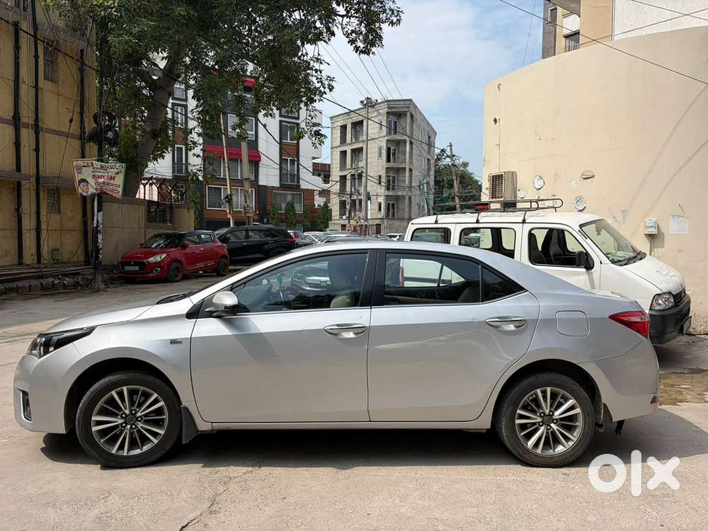 Toyota Corolla Altis 2015