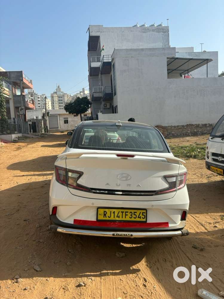 Hyundai Aura Cng & Petrol Well Maintained
