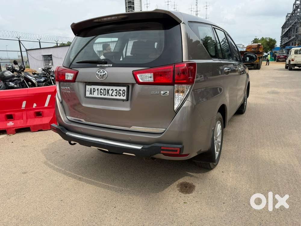 Toyota Innova Crysta 2016 Model Diesel