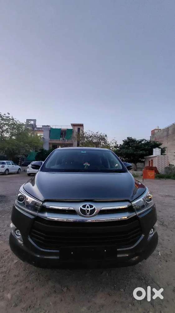 Innova Crysta 2.4v 2019