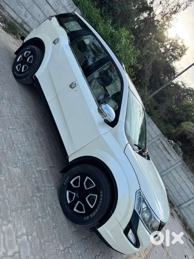 Mahindra Xuv500, 1st Owner, W6, 2017, Diesel Well Maintained