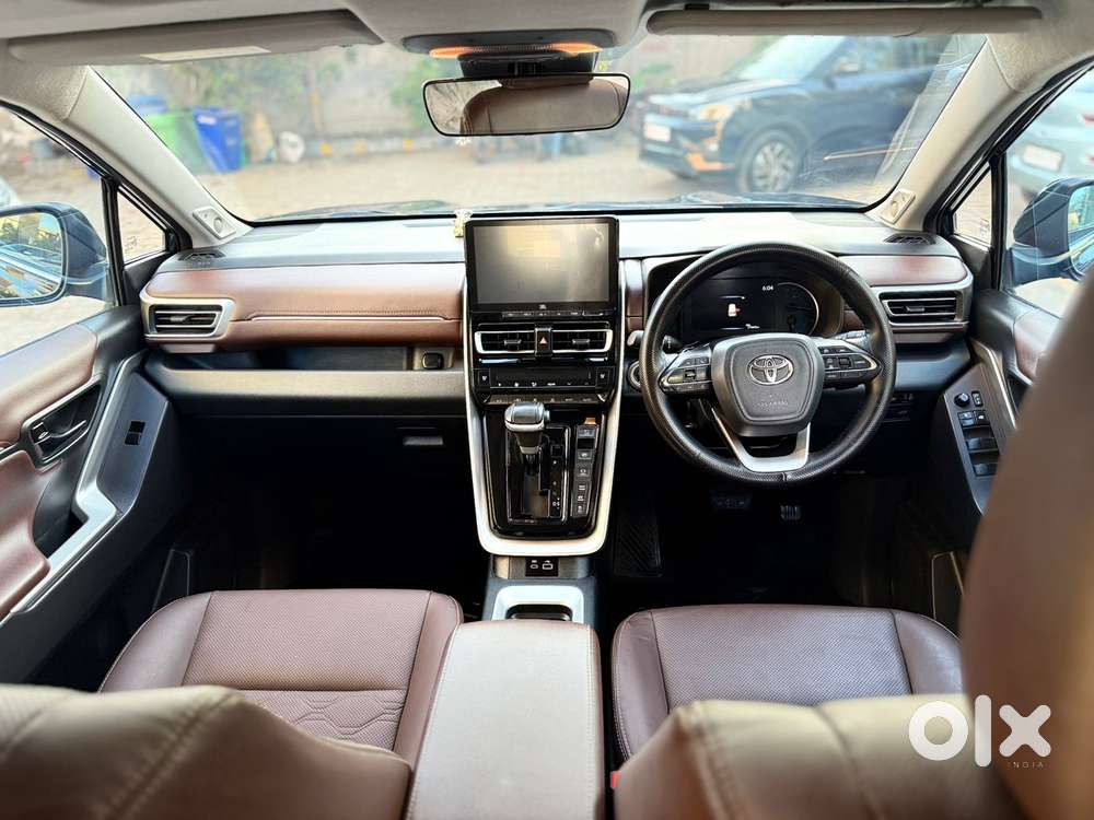 Toyota Innova Hycross 2.0 Zx (o) Hybrid 7 Str, 2023, Petrol