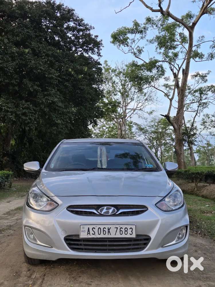 Hyundai Verna Fluidic 2011 Petrol Manual