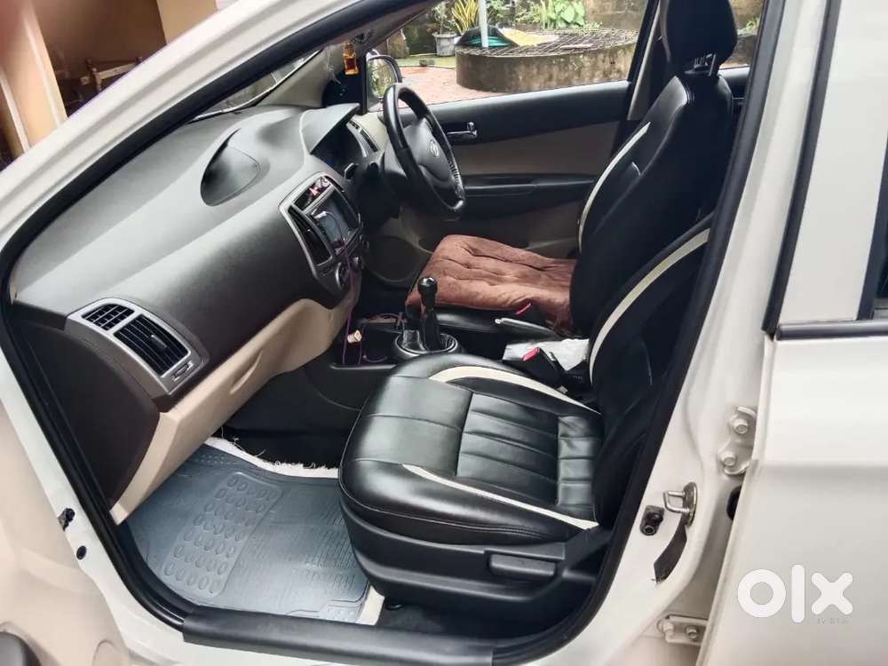Hyundai I20 Era Petrol Well Maintained Car And Good Condition