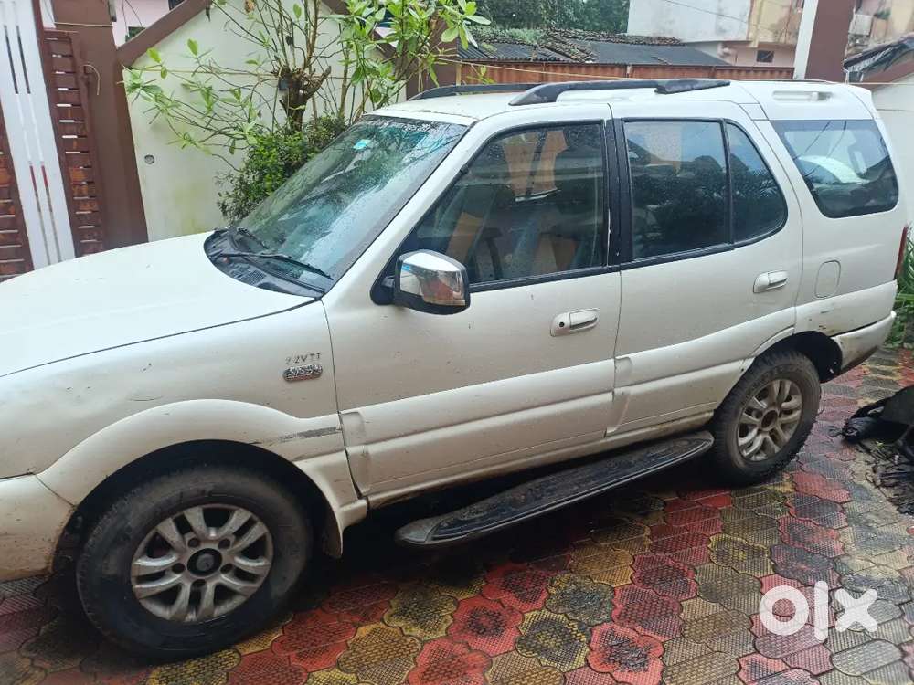 Tata Safari Dicor 2012