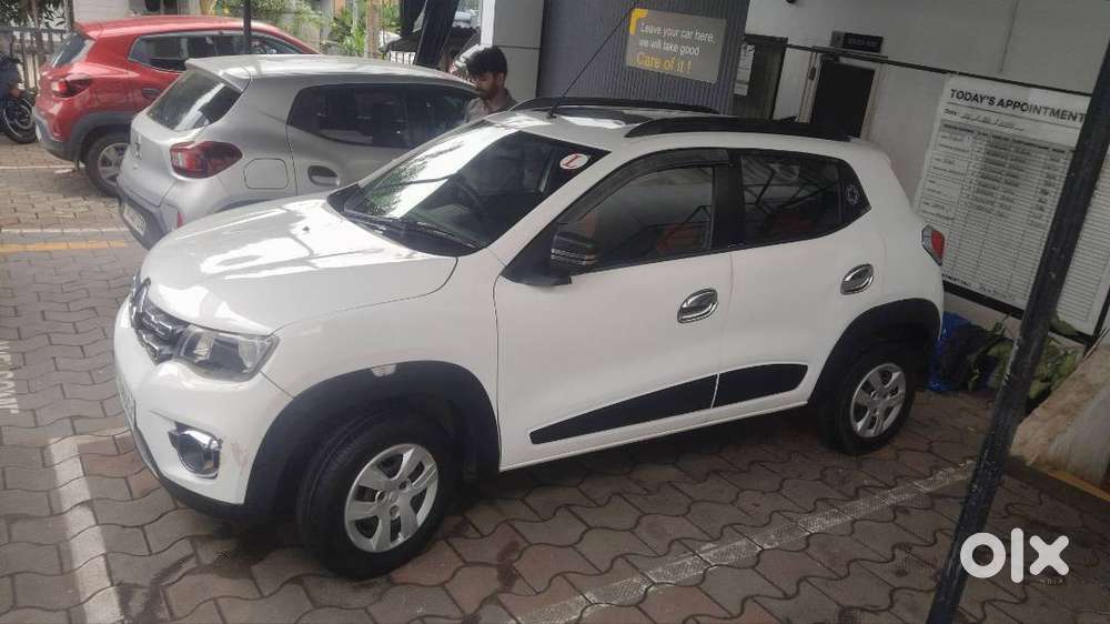 White Colour Kwid, 2016 Model, Only 82000km. Company Service