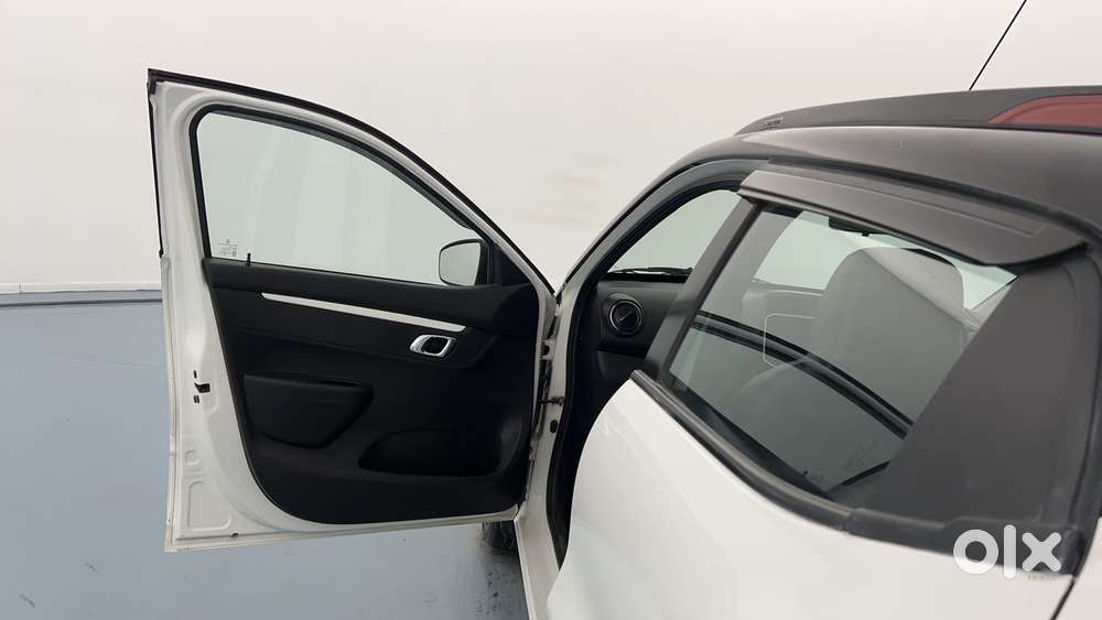 Renault Kwid 1.0 Climber (o) Dual Tone, 2022, Petrol