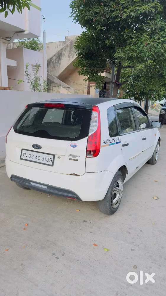 Ford Figo Petrol Lxi 2011