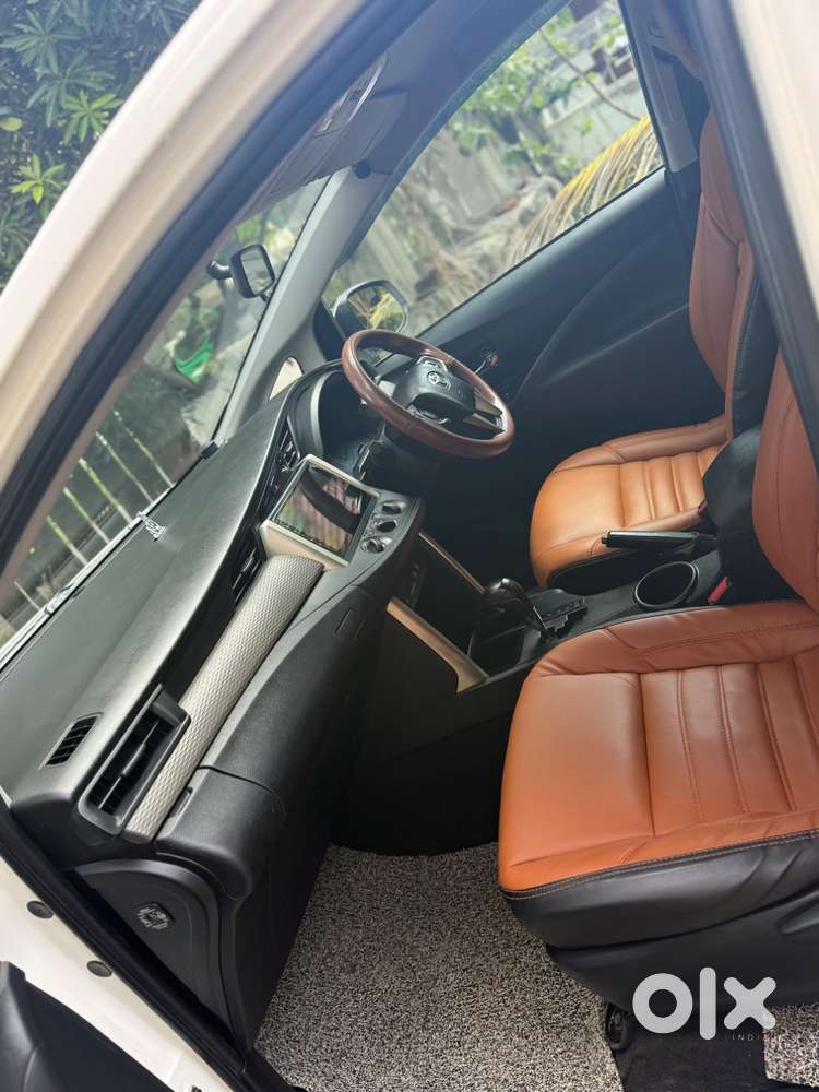 Nri Used 2.8 G Innova Crysta 2017 Model