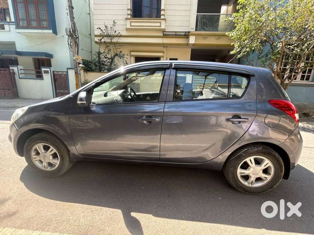 Hyundai I20 2010-2012 1.2 Sportz, 2011, Petrol