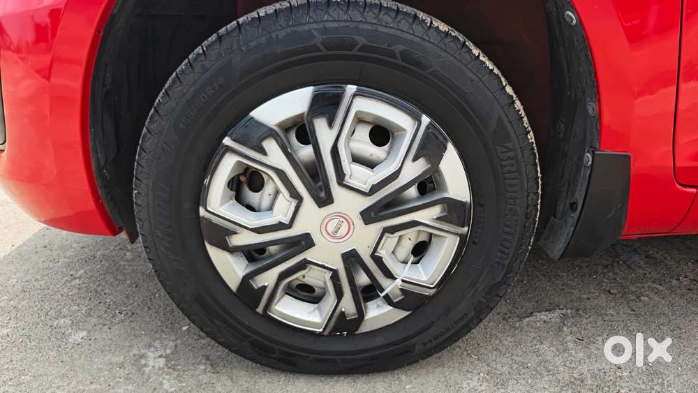 Maruti Suzuki Swift Lxi Optional-o, 2017, Petrol