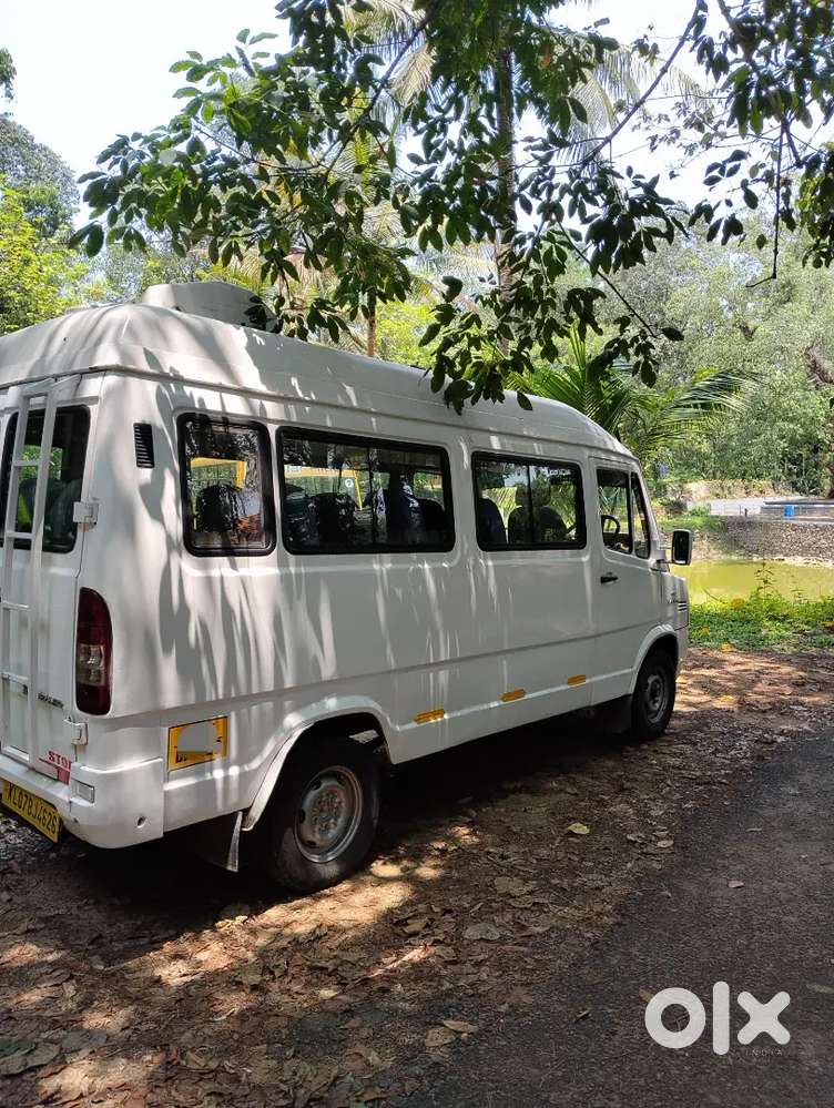 Force Travaller 12 Seat