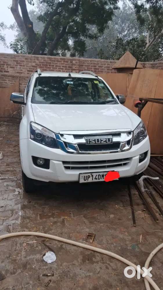Isuzu V-cross 2018 Model