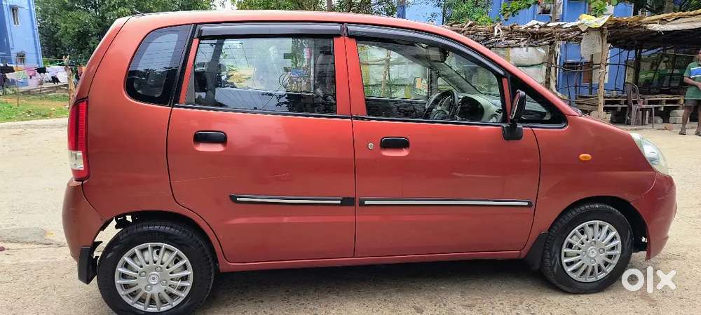 Maruti Suzuki Estilo 2013