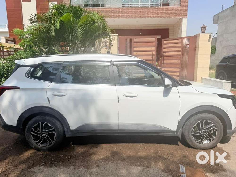 Kia Carens 2022 Diesel Well Maintained