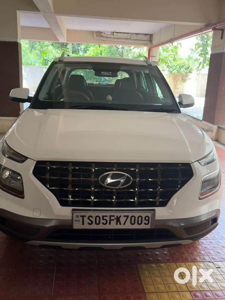 Hyundai Venue 2021 Model - Mint Condition (showroom Track)