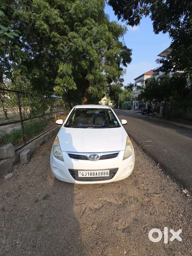 Hyundai I20 Sportz, Vip Gold Number,