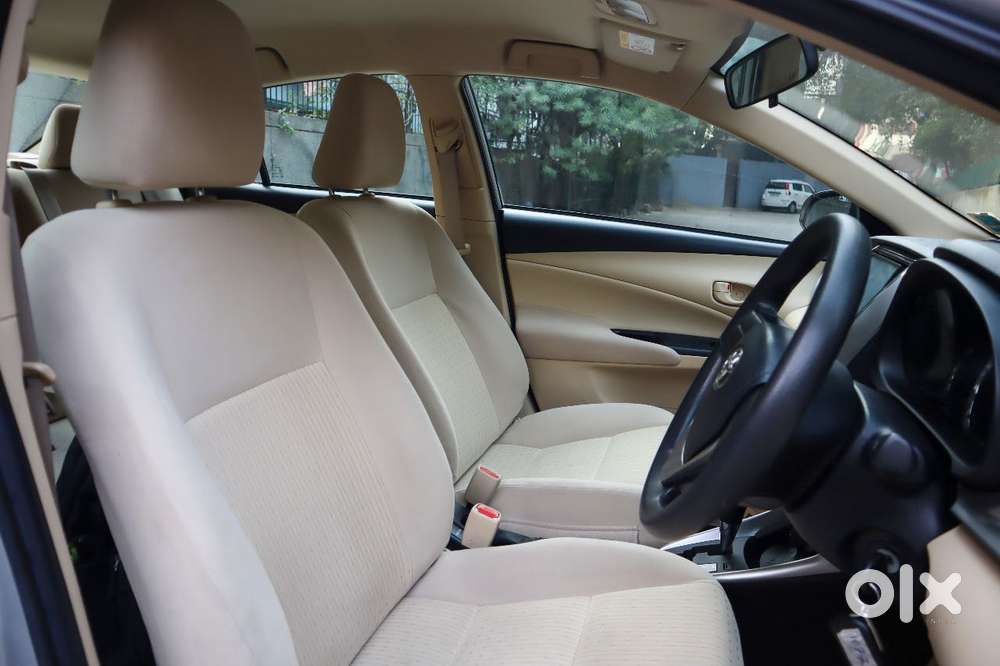 Toyota Yaris J Cvt, 2020, Petrol