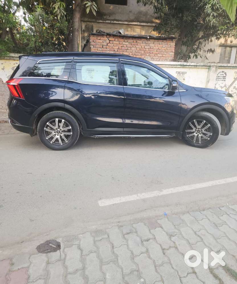 Mahindra Xuv700 2.2 Ax 7 Diesel At Str, 2022, Diesel