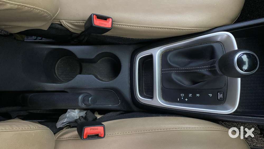 Hyundai Venue 1.0 S (o) Turbo Dct, 2022, Petrol