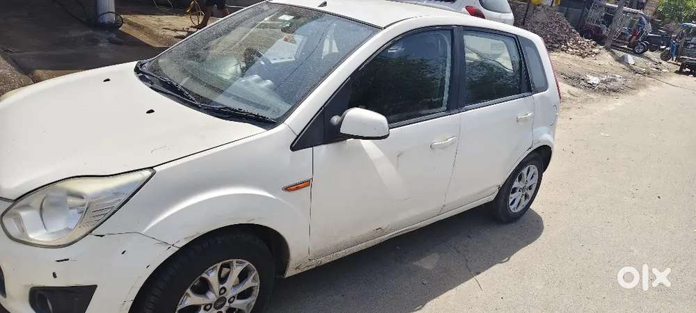 Ford Figo 1.5 Titanium 2014